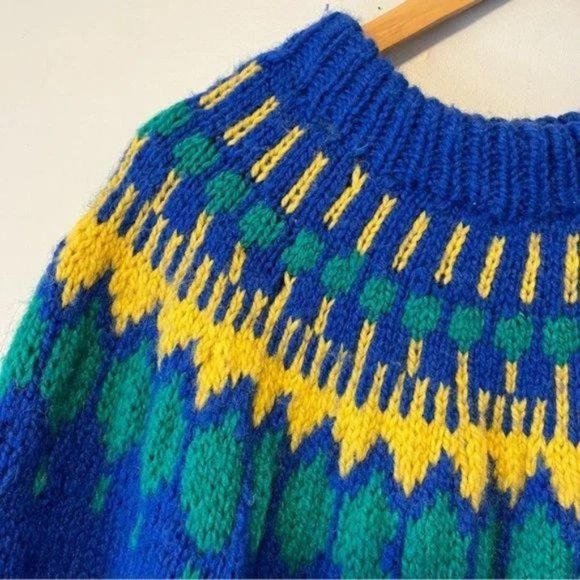 Hand knitted royal blue yellow green classic Nordic fair isle oversized sweater - Picture 5 of 8